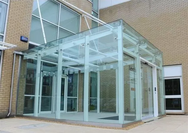 Fully Enclosed Glass Kiosk to Houghton Regis